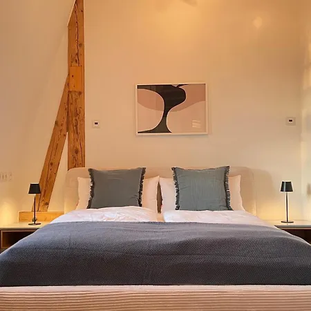 Ludwigshome Luxus - Zentral, 95qm, Whirlpool, Balkon, Smart Tv *