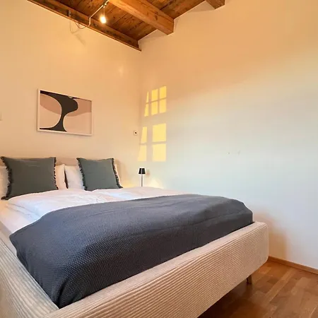 Ludwigshome Luxus - Zentral, 95qm, Whirlpool, Balkon, Smart Tv Appartement *