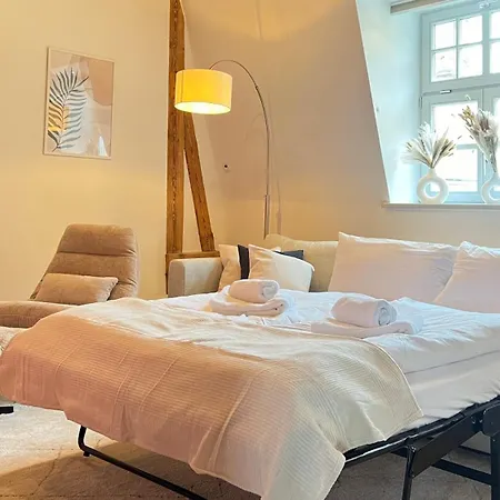 Ludwigshome Luxus - Zentral, 95qm, Whirlpool, Balkon, Smart Tv * Ludwigsburg