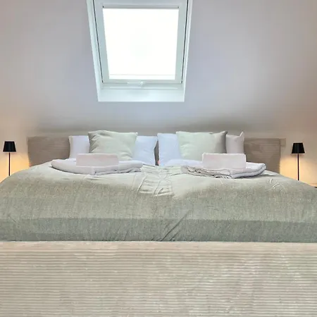 Apartment Ludwigshome Luxus - Zentral, 95qm, Whirlpool, Balkon, Smart Tv Ludwigsburg