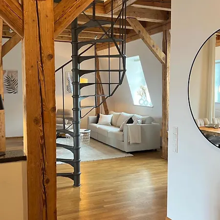 Ludwigshome Luxus - Zentral, 95qm, Whirlpool, Balkon, Smart Tv * Ludwigsbourg