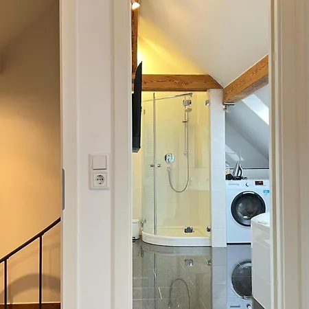 Ludwigshome Luxus - Zentral, 95qm, Whirlpool, Balkon, Smart Tv * Ludwigsbourg